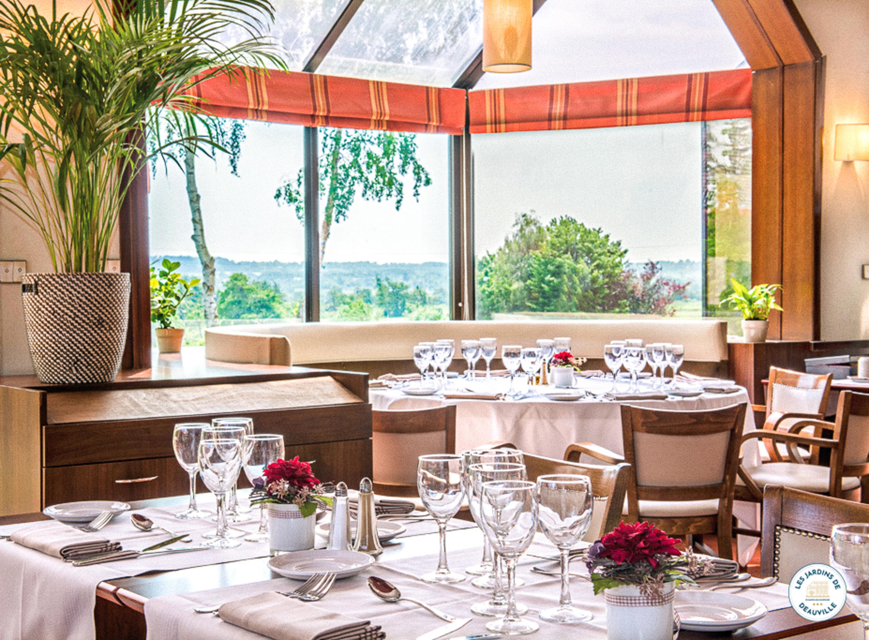 Hotel Les Jardins De Deauville Saint-Martin-aux-Chartrains ภายนอก รูปภาพ