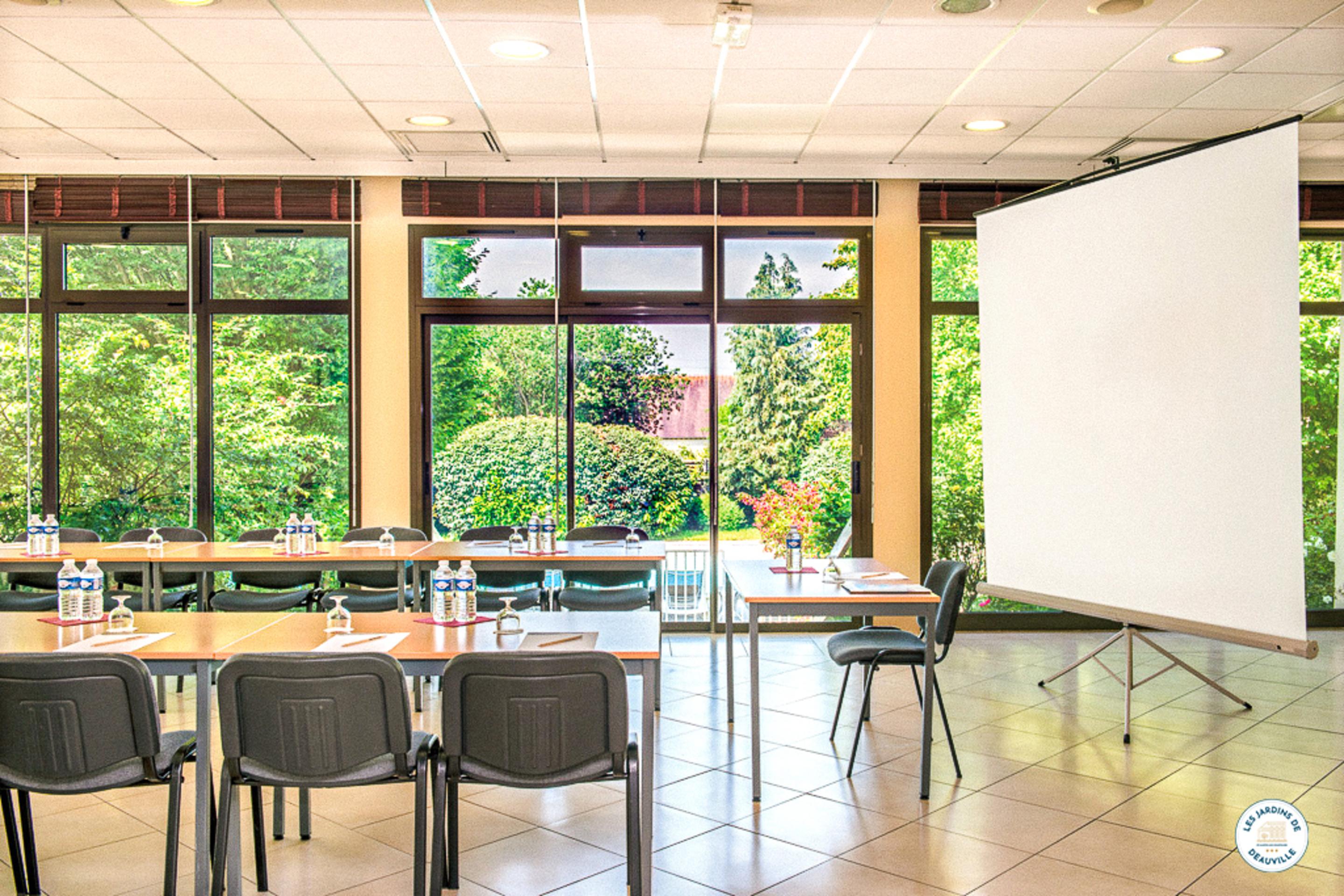 Hotel Les Jardins De Deauville Saint-Martin-aux-Chartrains ภายนอก รูปภาพ