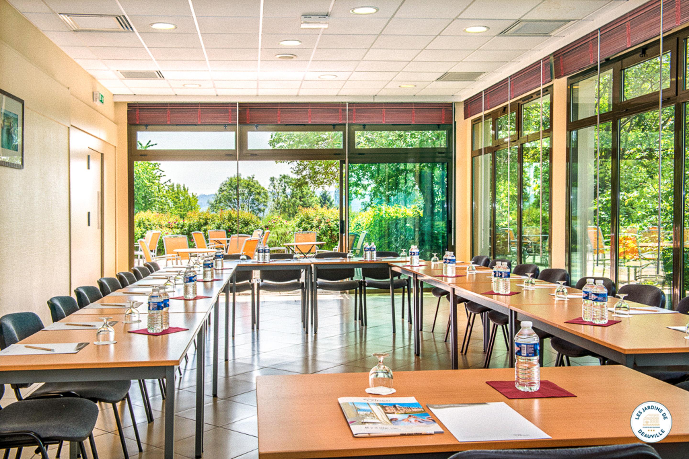 Hotel Les Jardins De Deauville Saint-Martin-aux-Chartrains ภายนอก รูปภาพ