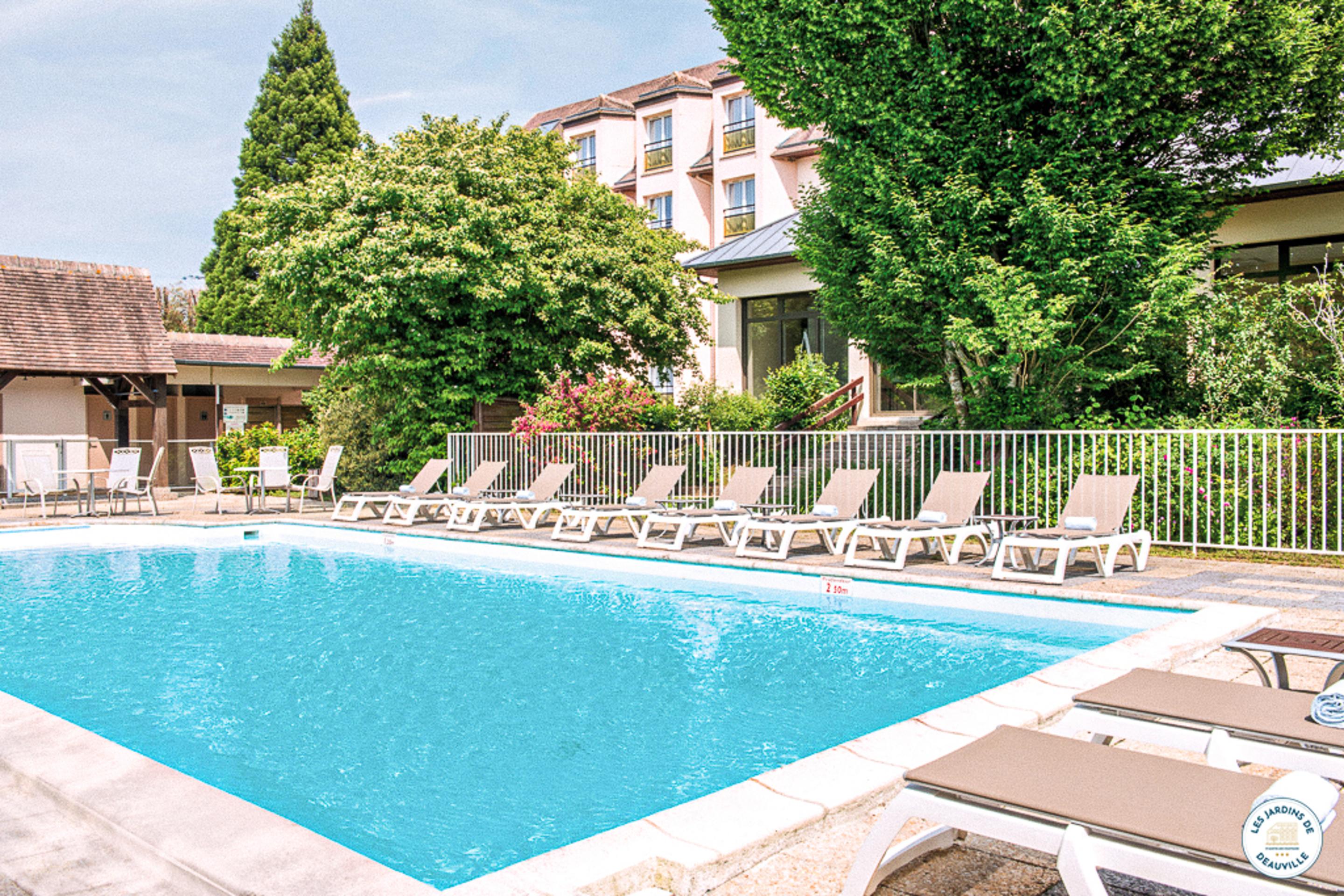 Hotel Les Jardins De Deauville Saint-Martin-aux-Chartrains ภายนอก รูปภาพ