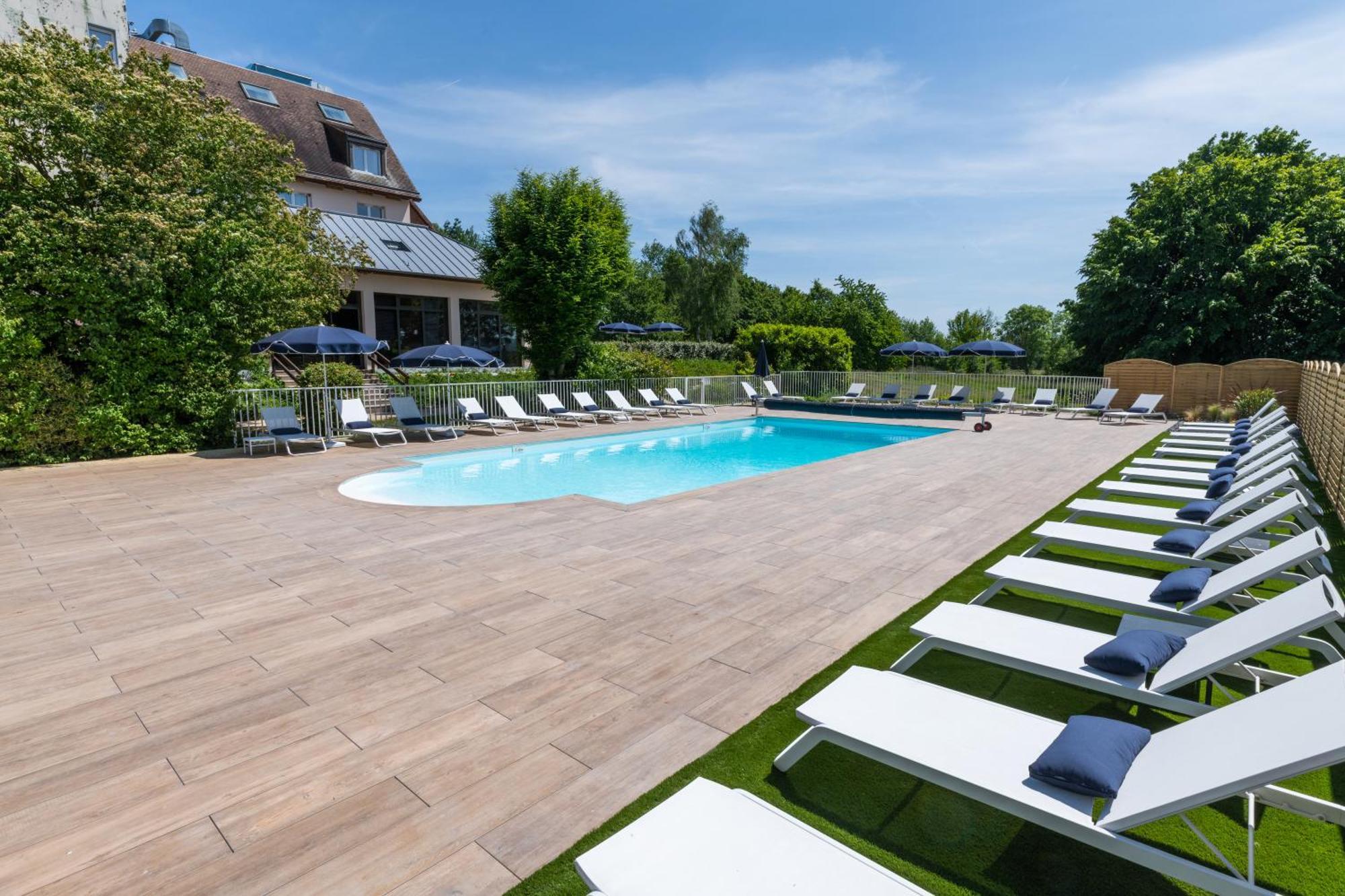 Hotel Les Jardins De Deauville Saint-Martin-aux-Chartrains ภายนอก รูปภาพ